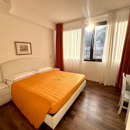 Victoria Royal Garden Aparthotel Como