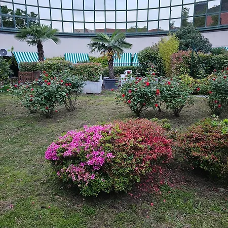 Lägenhetshotell Victoria Royal Garden Como